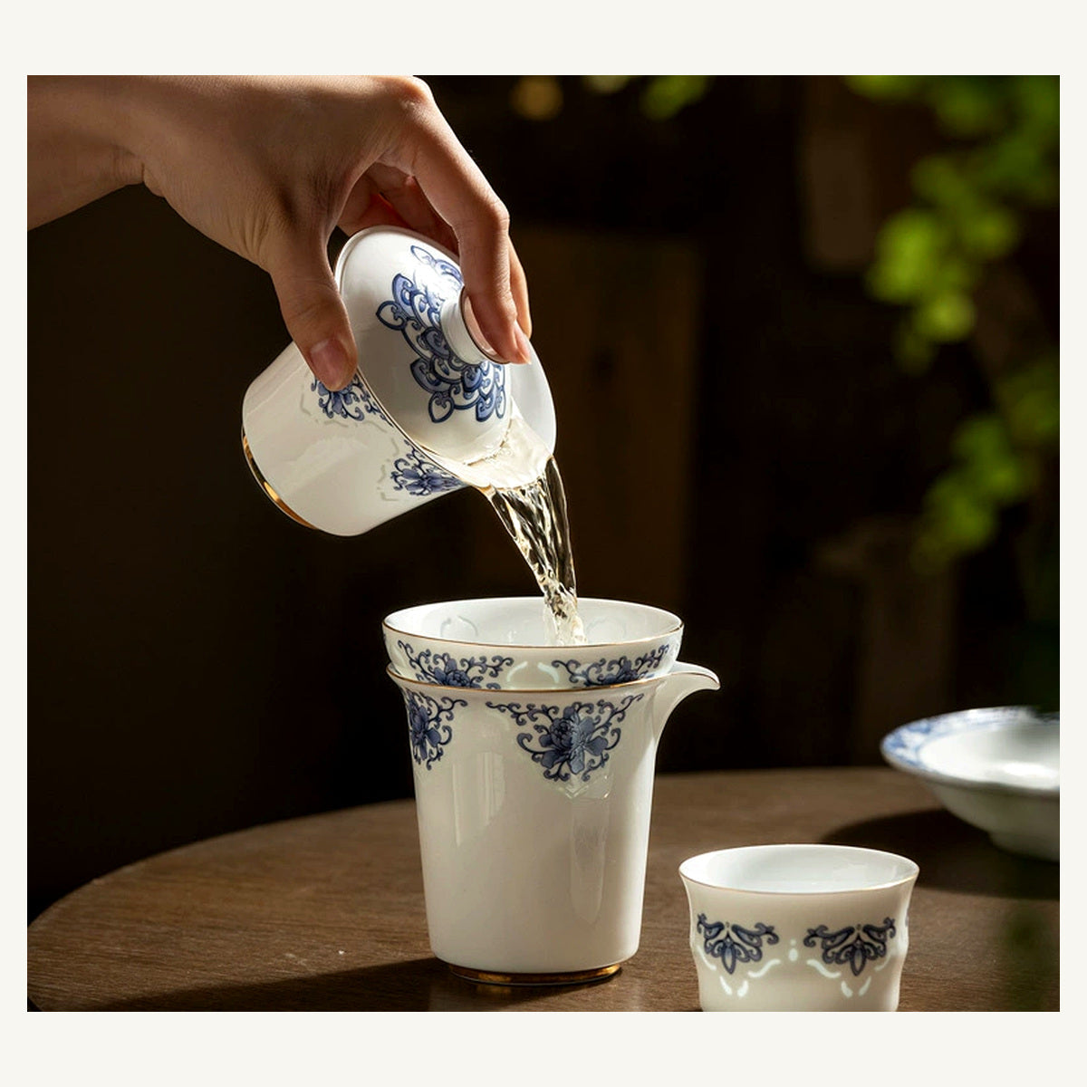 Blue-and-White Linglong Porcelain Gongfu Tea Set | 6-Person Gift Box Service