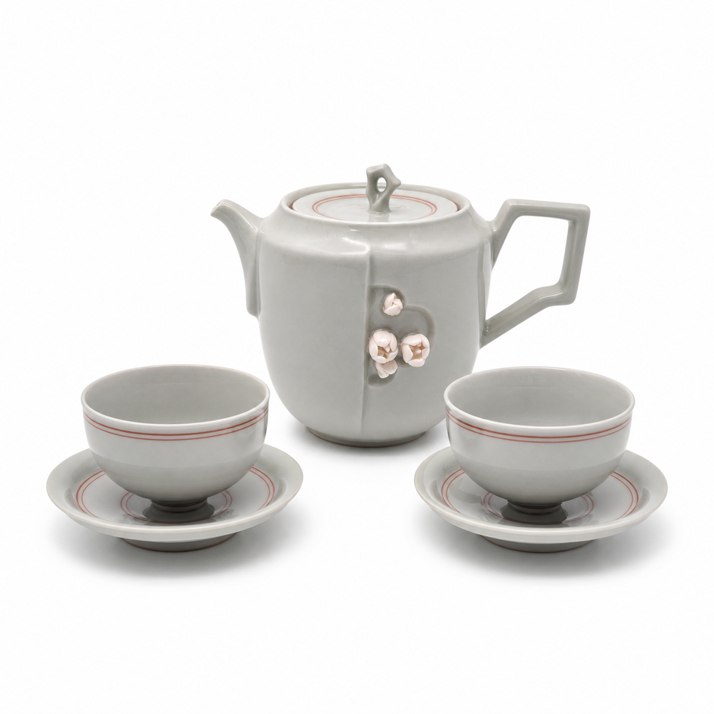 Lingyun Honey-Glaze Ceramic Tea Set on a clean white studio background