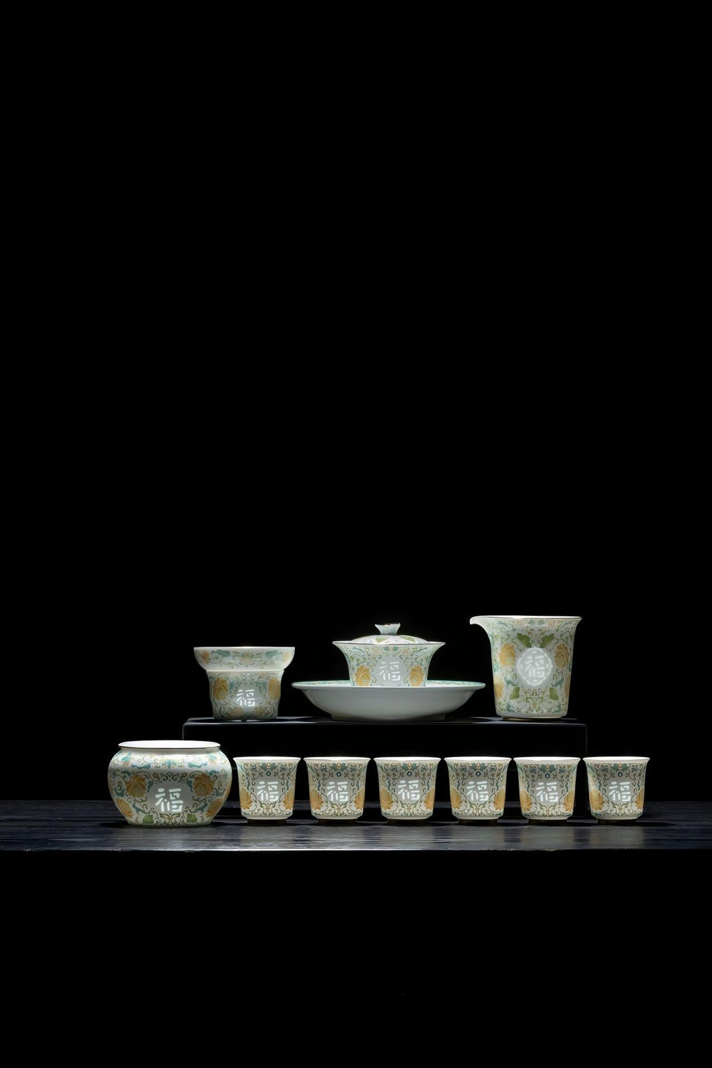 Luxury Linglong Porcelain Gaiwan Tea Set | Heat-Insulated Hover Lid